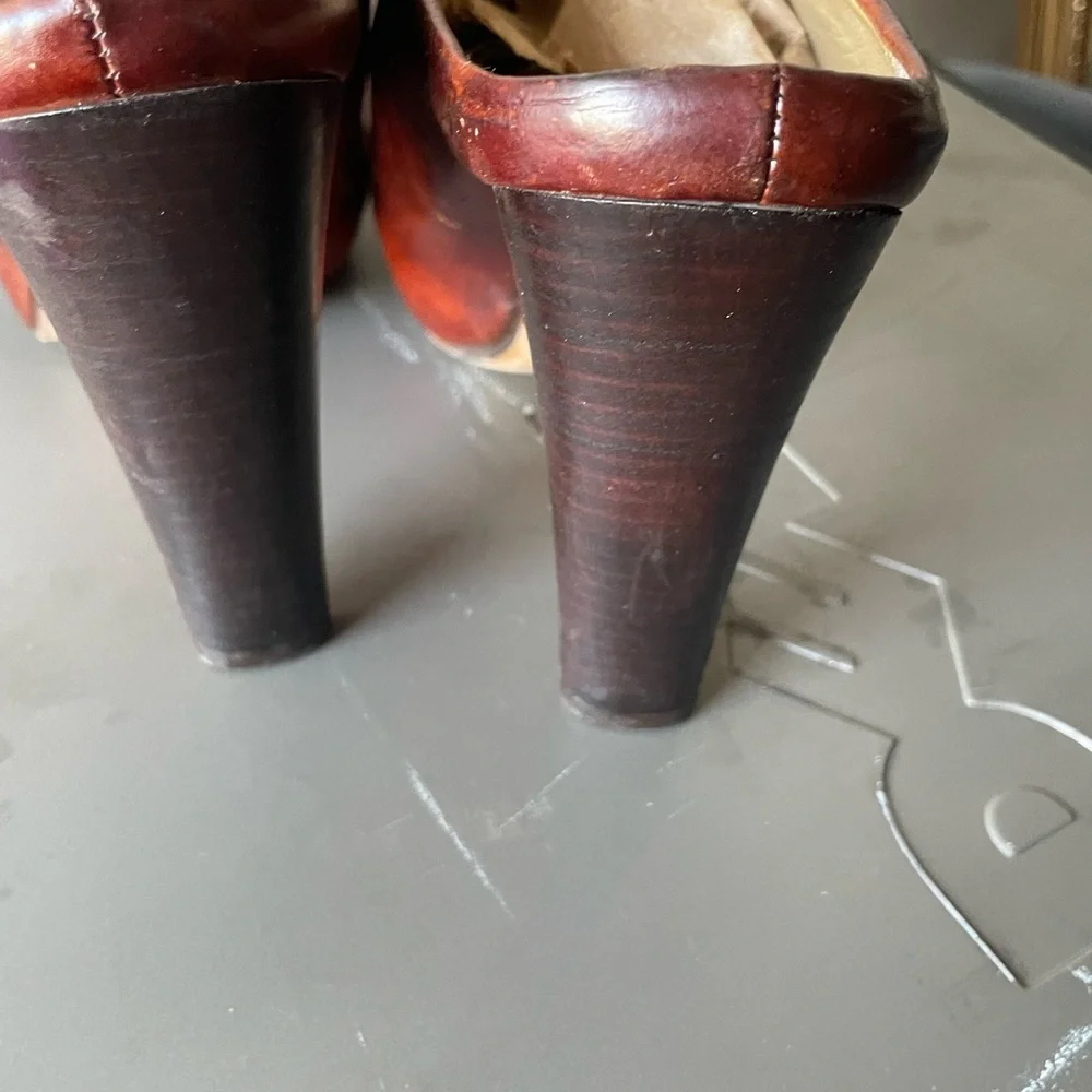 ⭐️💎Authentic Designer Clogs⭐️ - Picture 11 of 13